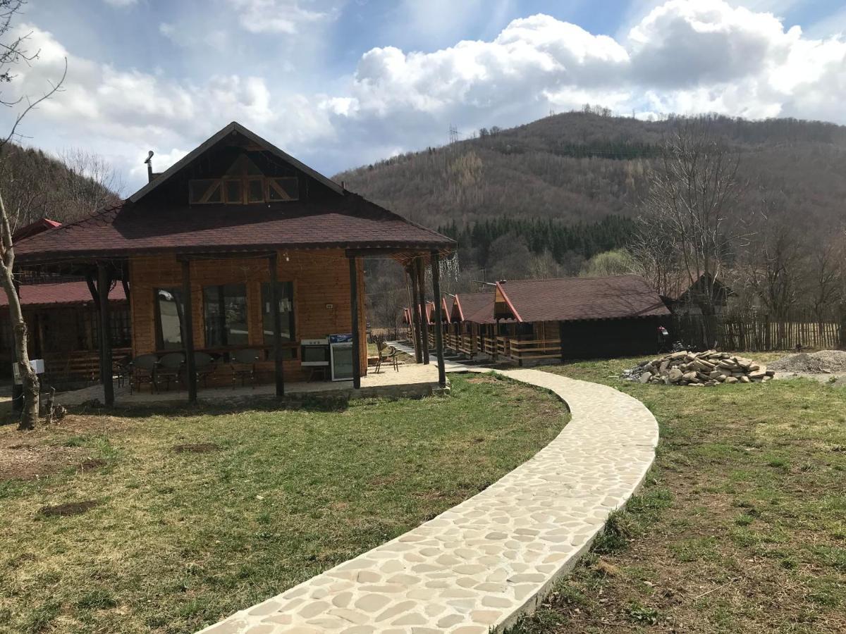 Ferienwohnung Casutele Doftanei Teşila Exterior foto
