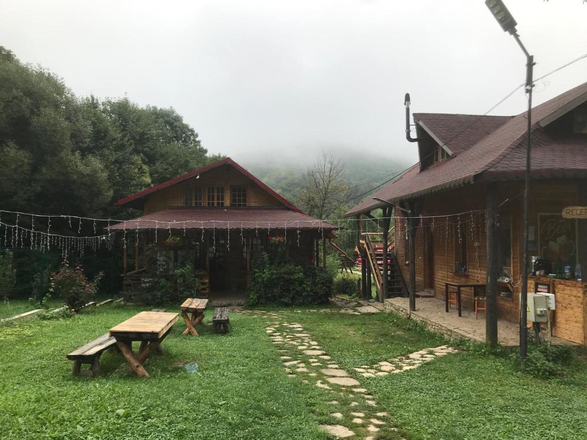 Ferienwohnung Casutele Doftanei Teşila Exterior foto