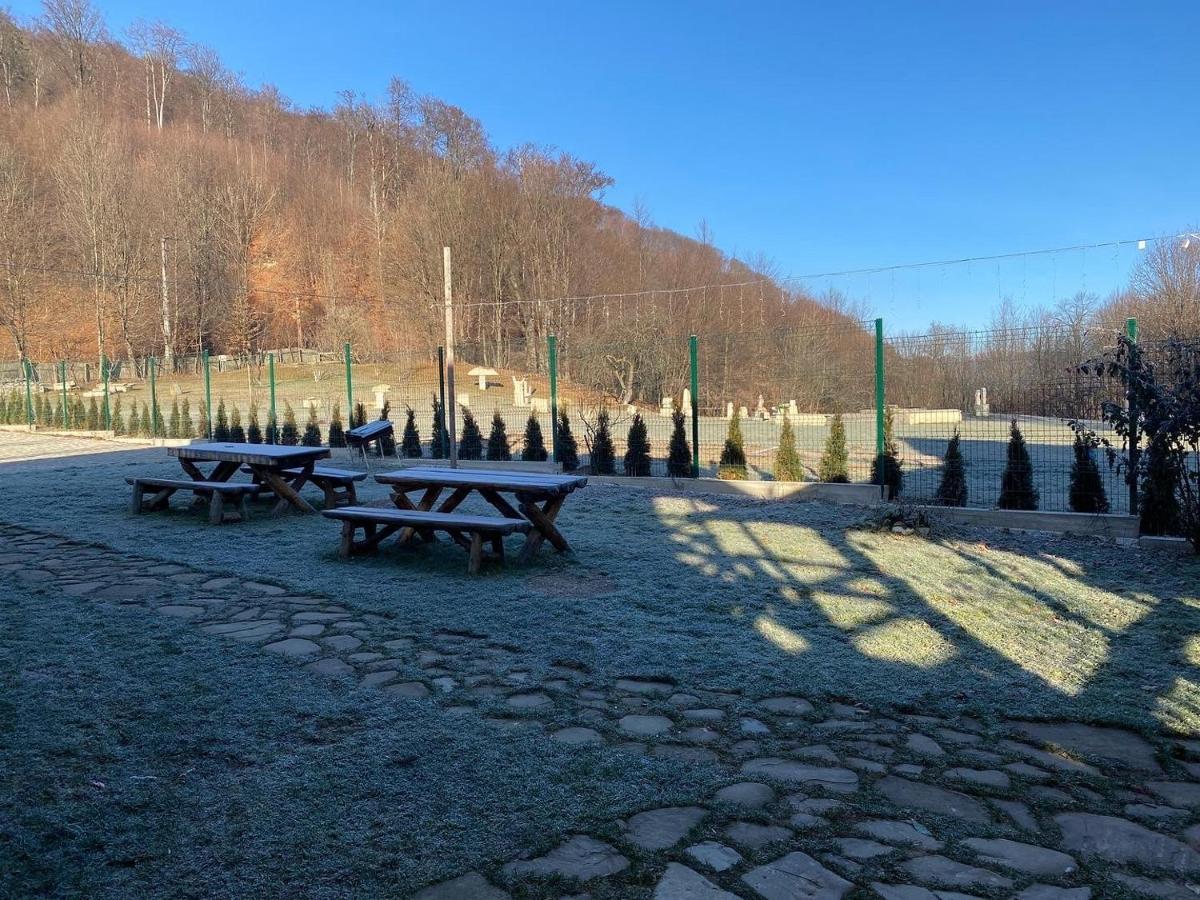 Ferienwohnung Casutele Doftanei Teşila Exterior foto