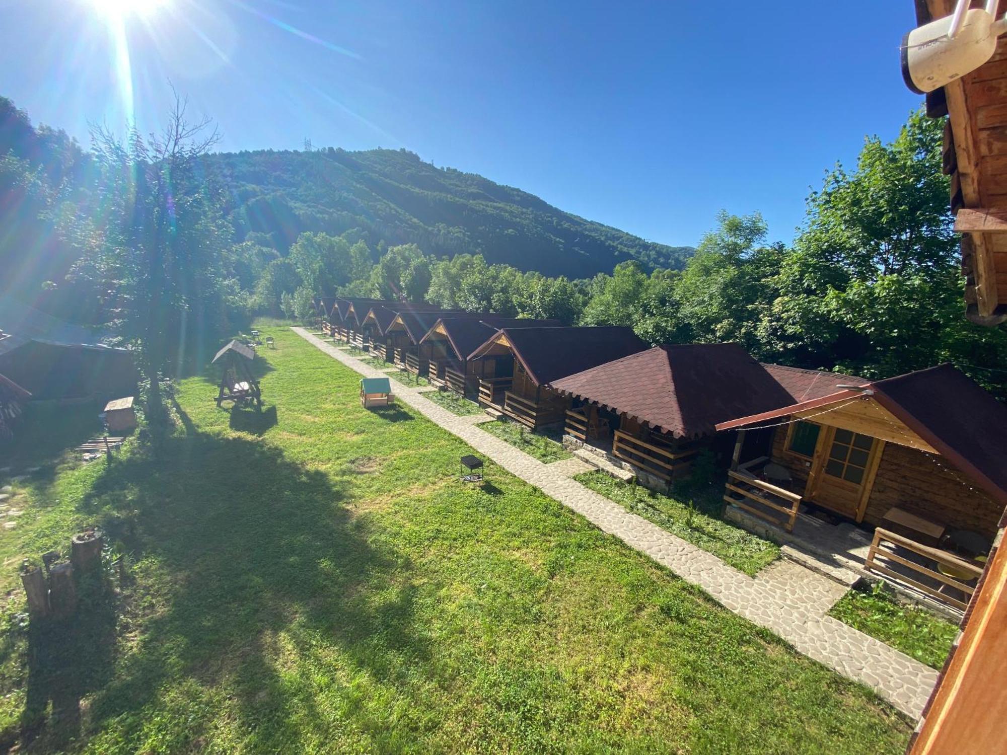 Ferienwohnung Casutele Doftanei Teşila Exterior foto